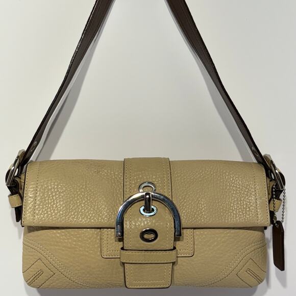Vtg COACH Soho Ivory Pebble Leather Buckle Flap Small Shoulder Bag No M05S-3511 - Picture 1 of 11